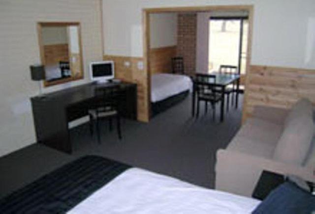Snowy Mountains Resort And Function Centre Adaminaby Zimmer foto